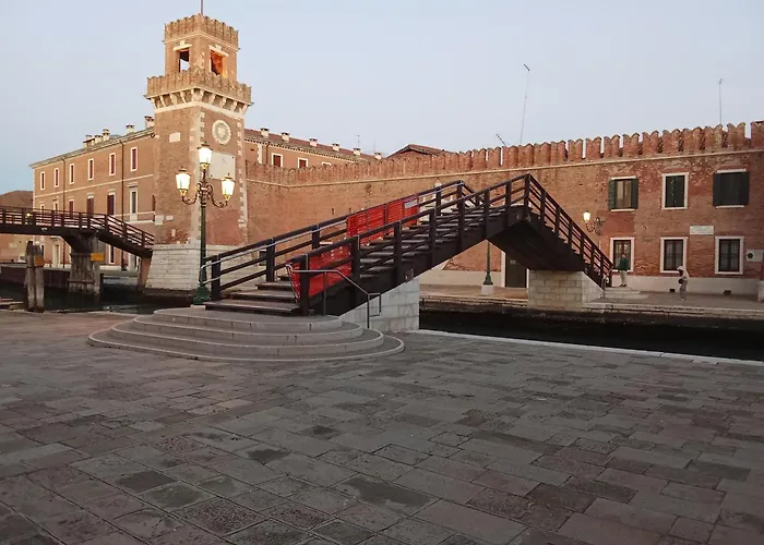 La Bella Venezia - Entire Private Apartment
